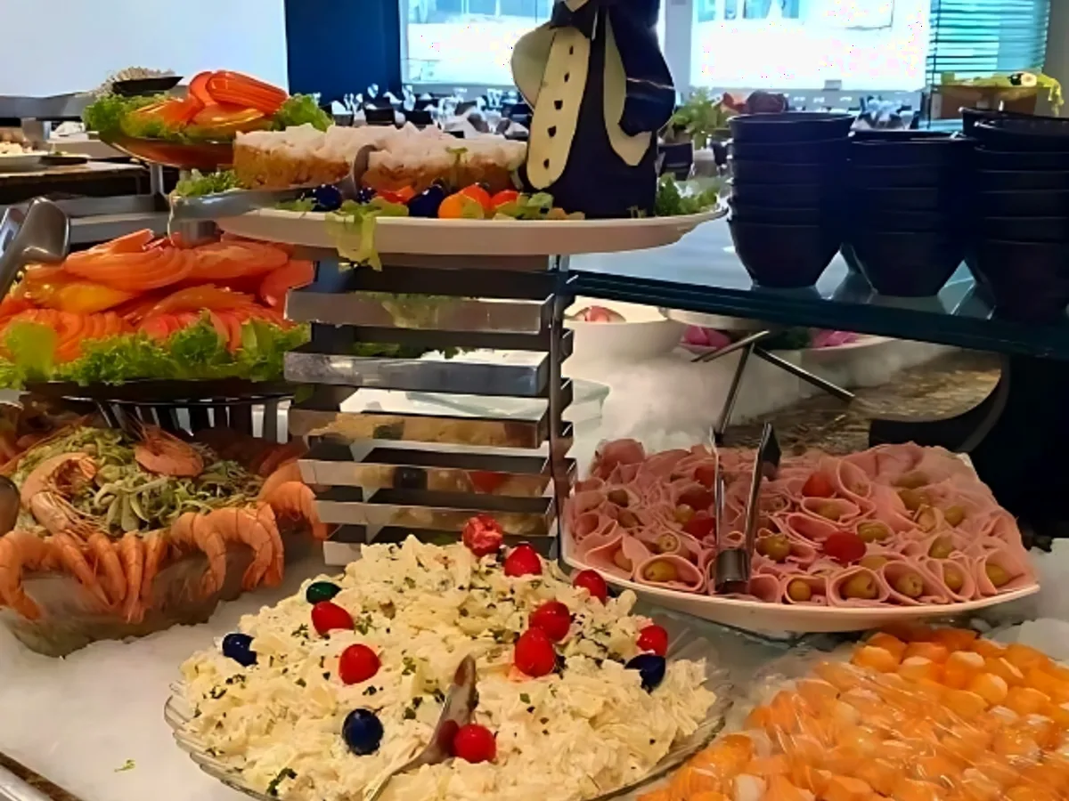 Cold buffet and salad selection at Rafain Churrascaria Show